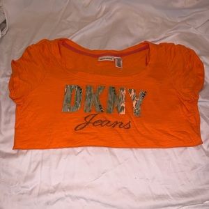 🌻 3/$20 DKNY Orange T-Shirt With Camo